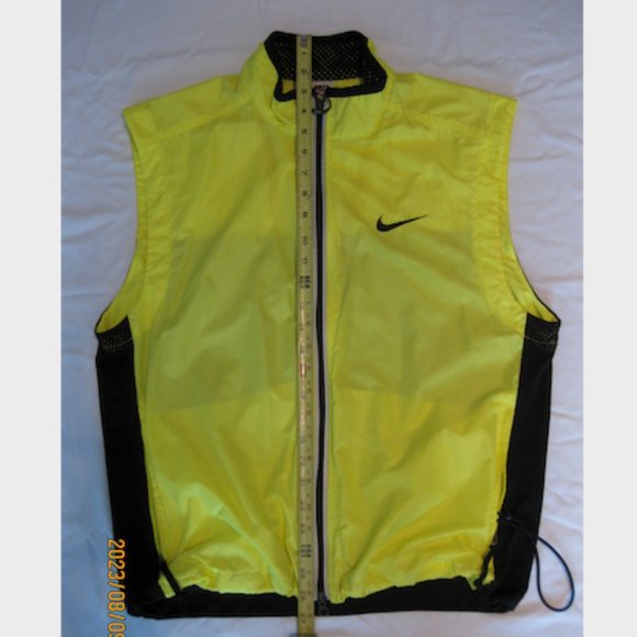 NIKE Running 'Gilet' Vest - M Solar Yellow (Like NEW!!!) 'Unisex' - Picture 8 of 16